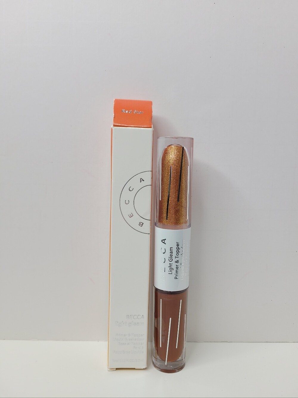 Becca Cosmetics Primer & Topper Liquid Eyeshadow in Red Star